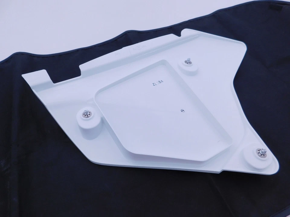 NUEVO FABRICANTE DE EQUIPOS ORIGINALES SUZUKI DRZ400S SM 2007-2021 TAPA FILTRO DE AIRE PLÁSTICO BLANCO  Foto 4 de 4