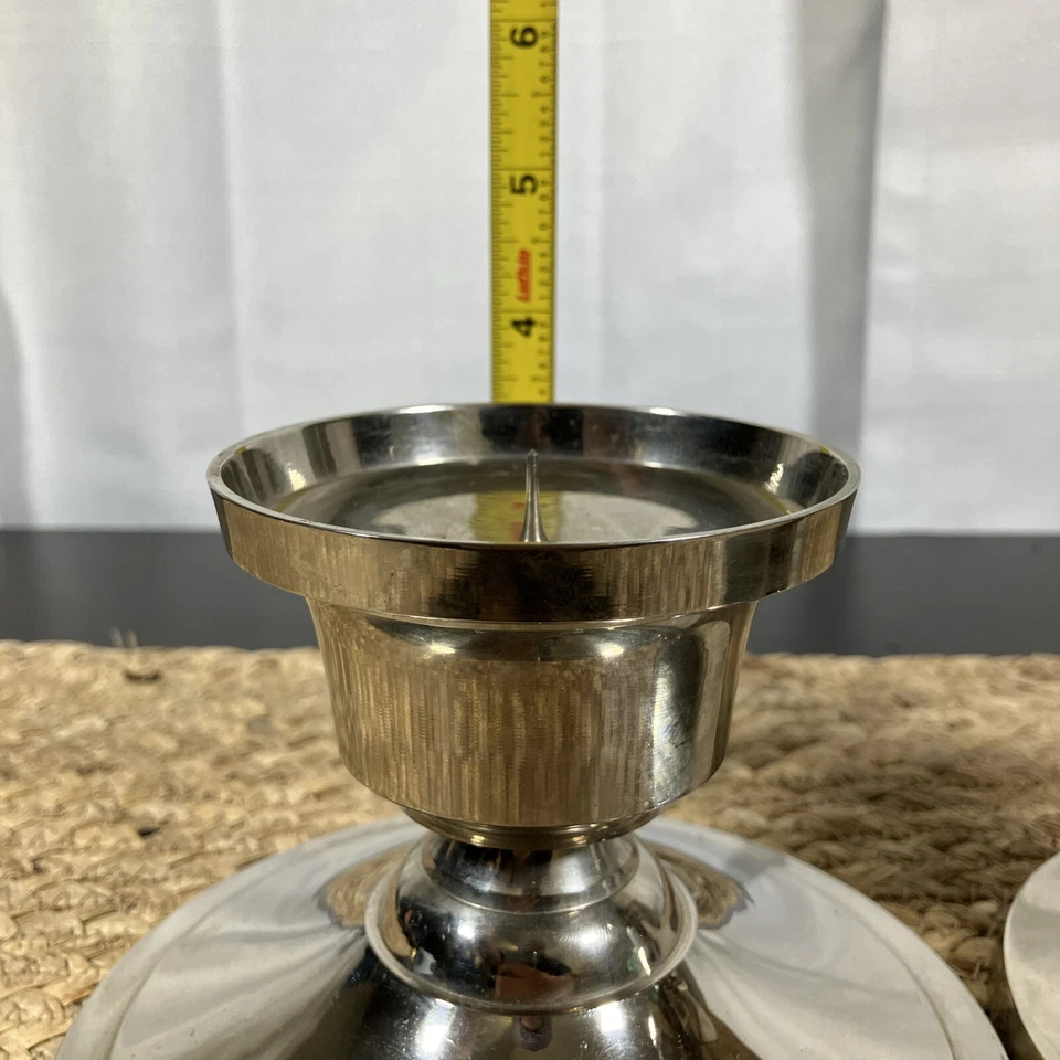 Juego de 4 candelabros de toalla de acero inoxidable con peso de colección para velas de pilar Foto 3 de 4