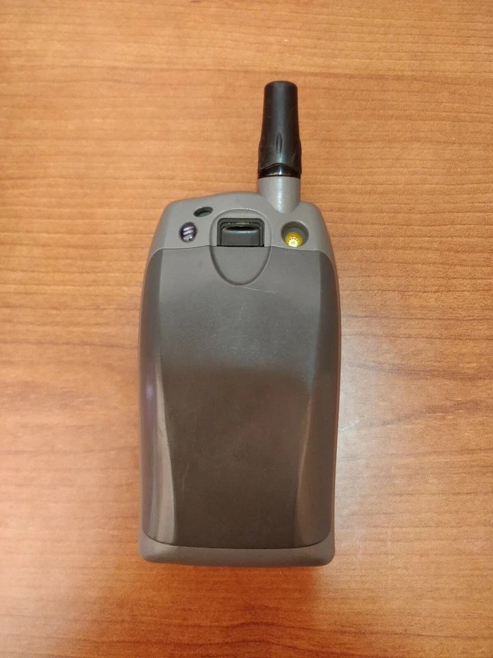 ERICSSON T20s GREEN LIME TWIST GSM CELLULARE VINTAGE CONFEZIONE ORIGINALE RARO - Immagine 4 di 4