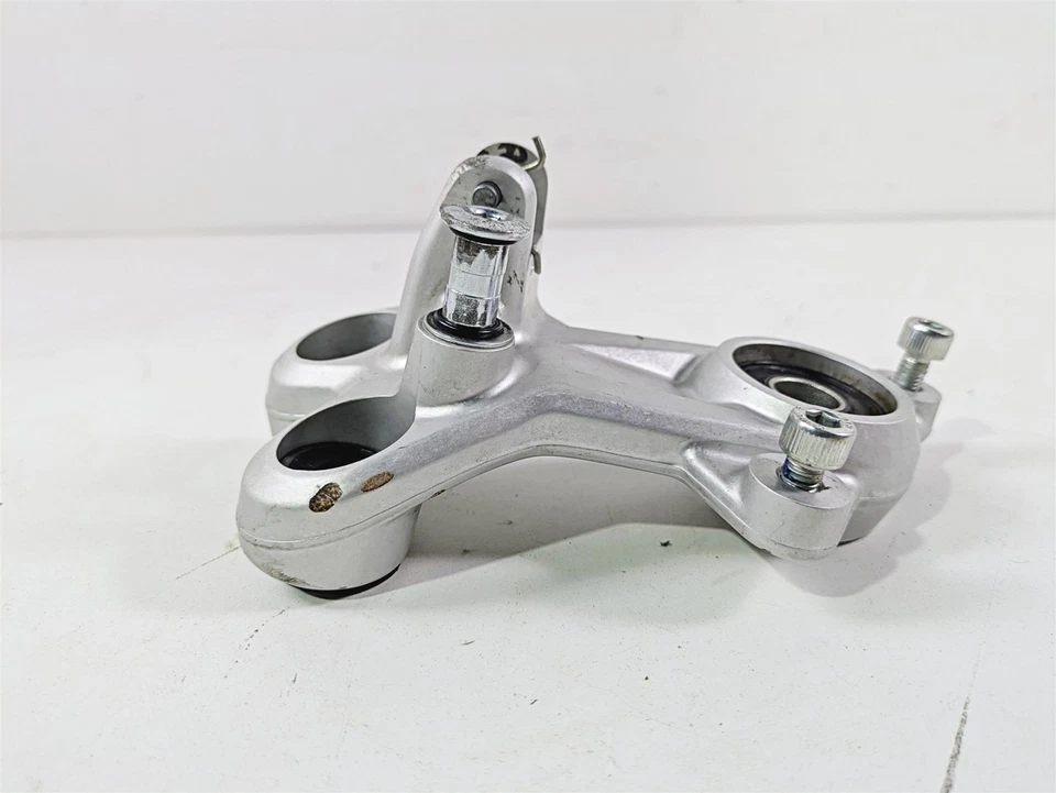 2022 Ducati Hypermotard 950 Left Footpeg Mount & Shifter linkage 82413571A - Imagem 4 de 4