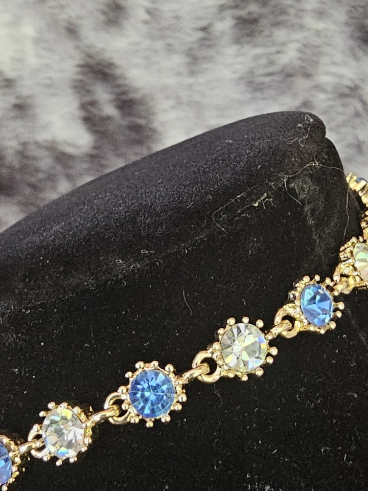 Collar Flor Pétalo Azul Helado y Cristal - Elegante Diseño Jardín Foto 3 de 4