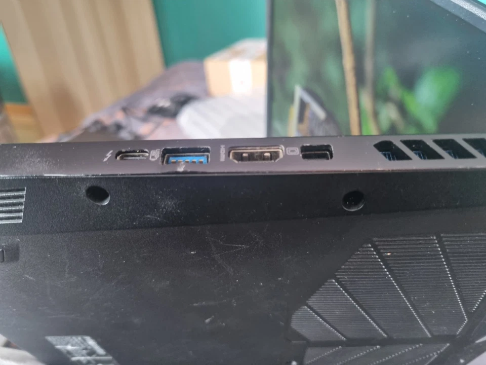 Acer Predator Helios - PH317-55 - I9 11900H, 16gb Ram, 512gb Ssd, 8gb Rtx 3070 - Image 3 of 4