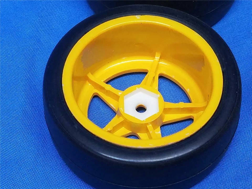 NOS Kyosho Racing Slicks - With Yellow Spoke Rims - Image 3 of 4