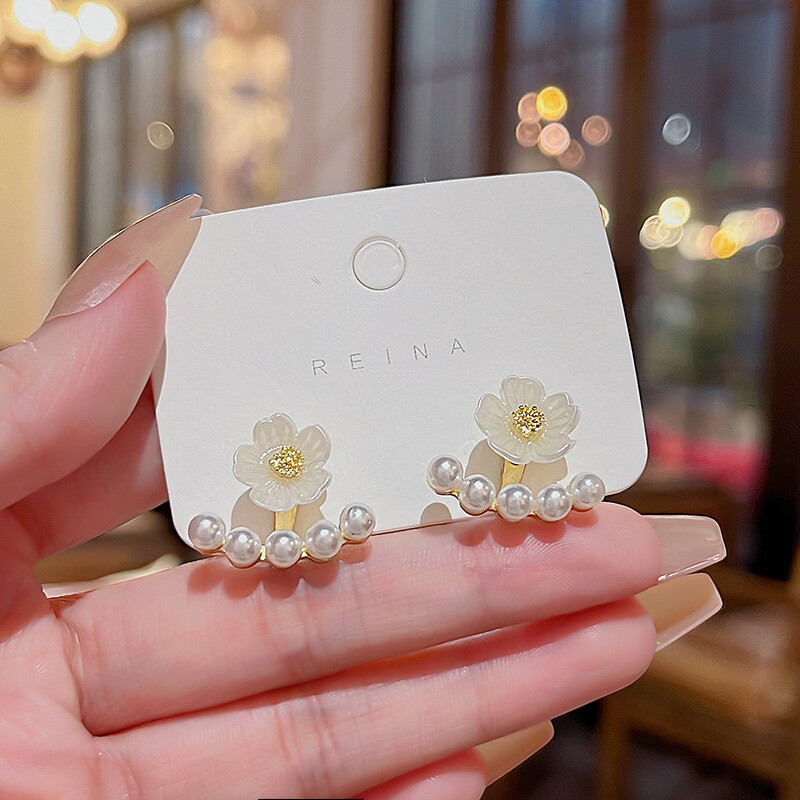 New Trend Korean Style Pearl Earrings Cute Flower Stud Earrings For