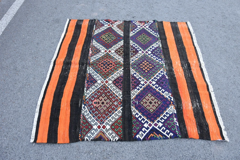 Tapete pequeno kilim turco feito à mão da Anatólia 4x4 pés - Imagem 3 de 4