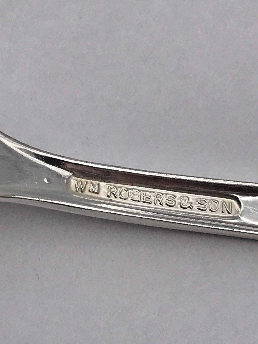 WM Rogers & Son VICTORIAN ROSE Silverware CHOICE OF PC Flatware