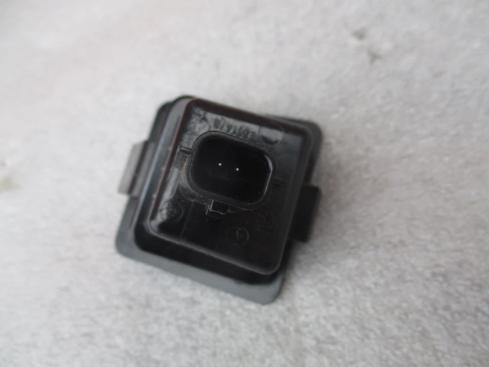 2022 - 2025 NISSAN FRONTIER LUZ MATRÍCULA TRASERA IZQUIERDA OEM LH Foto 4 de 4