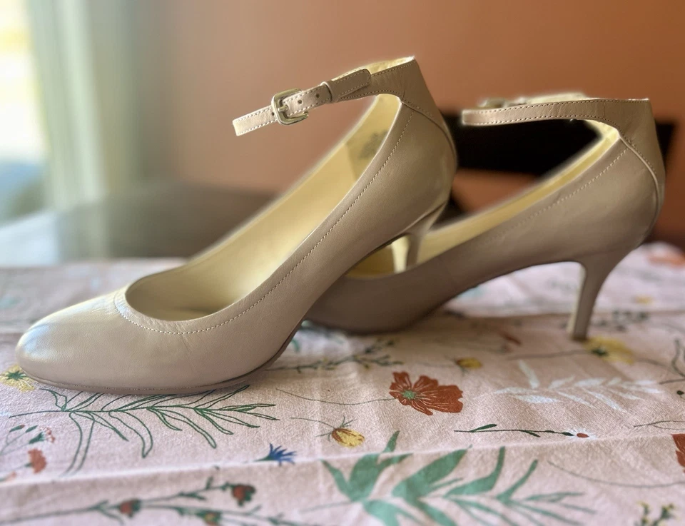 Nine West Leather Ankle Strap Pump US Size 7 Round Toe Upper Balance Nude Color - Image 2 of 4