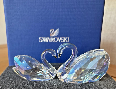 Exquisite Swarovski Figur ~ Schwäne flirten ~ 837154 ~ top ~ verpackt ~ COA