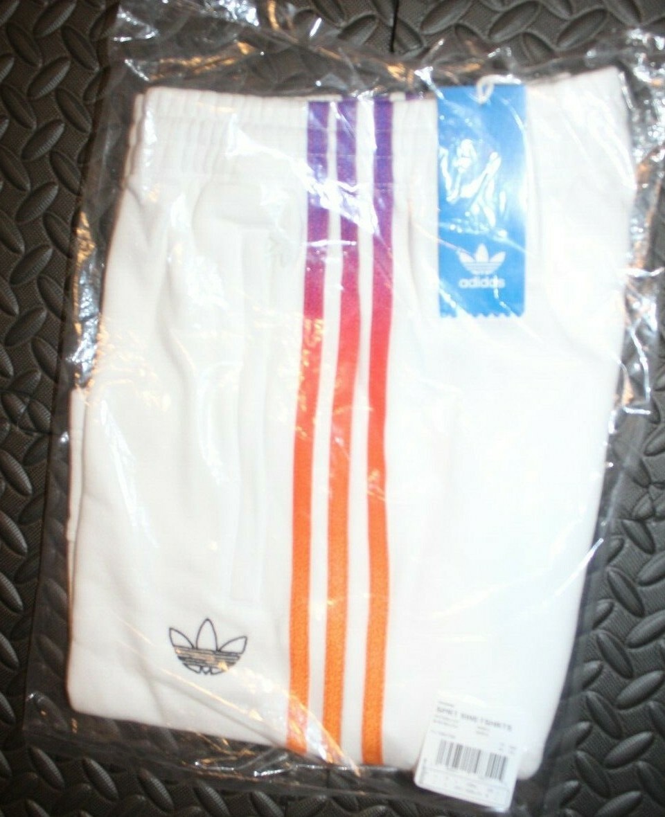 gn2436 adidas
