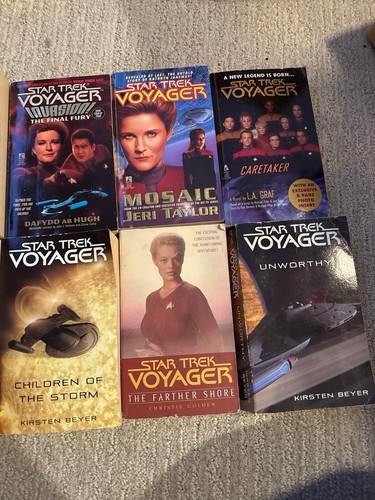 Lot of Star Trek Voyagers Paperback Books - 8 Books Total - Picture 3 of 3