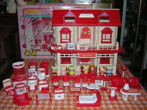 dollhouse from the 90s