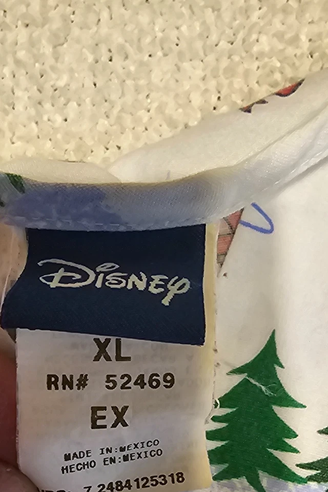 Рождественский скраб-топ Disney с праздничным принтом Mickey Minnie Pluto размер XL - Изображение 3 из 4
