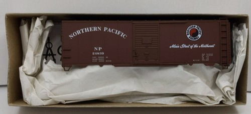 Accurail 3529 Escala HO Pacífico Norte 40' Acero AAR Boxcar Kit Carretera #: 24839 | Zustand: New