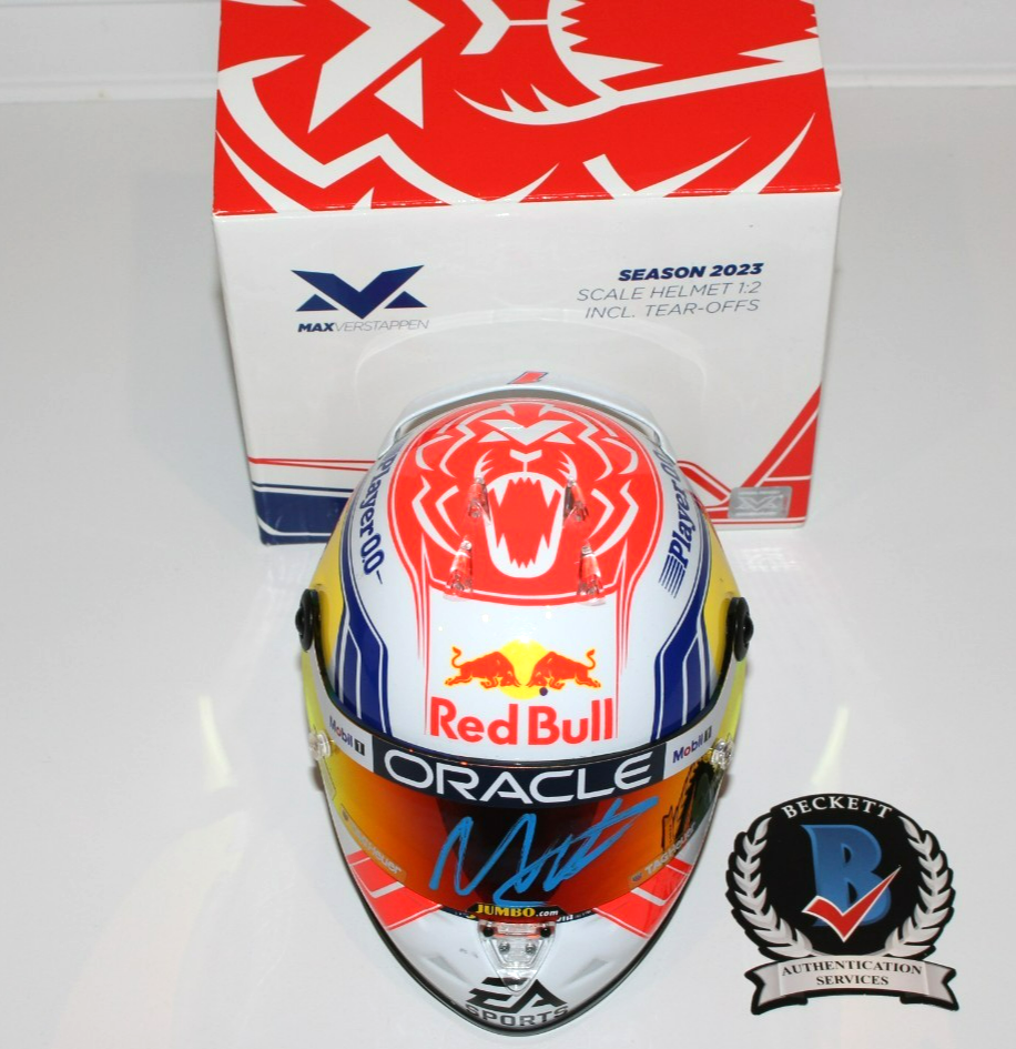 MAX VERSTAPPEN SIGNED RED BULL RACING F1 1:2 HELMET JAPAN 2023