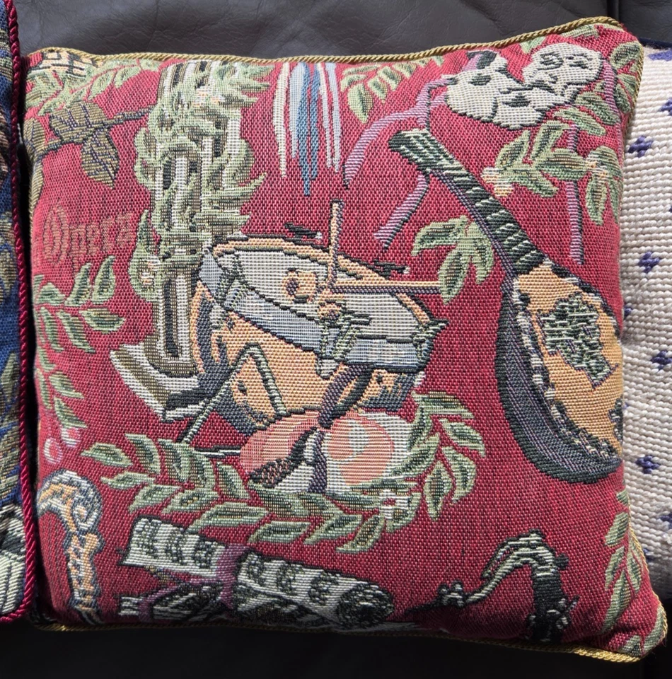 Almohadas vintage bordadas de 10x10 detalles - JUEGO DE 3 Foto 3 de 4