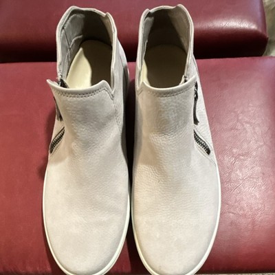 ECCO Women's Beige Leather Slip-On Comfort Shoes with Zipper Closure