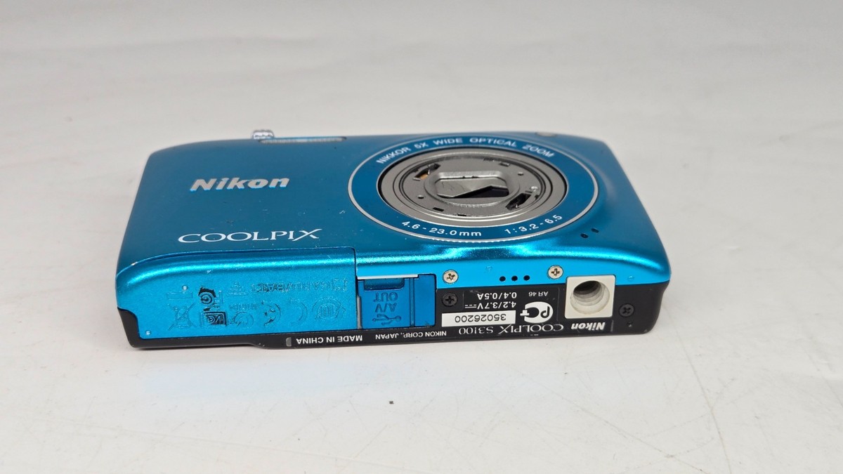 Nikon COOLPIX S3100 14.0MP Blue Digital Camera W/O charger From