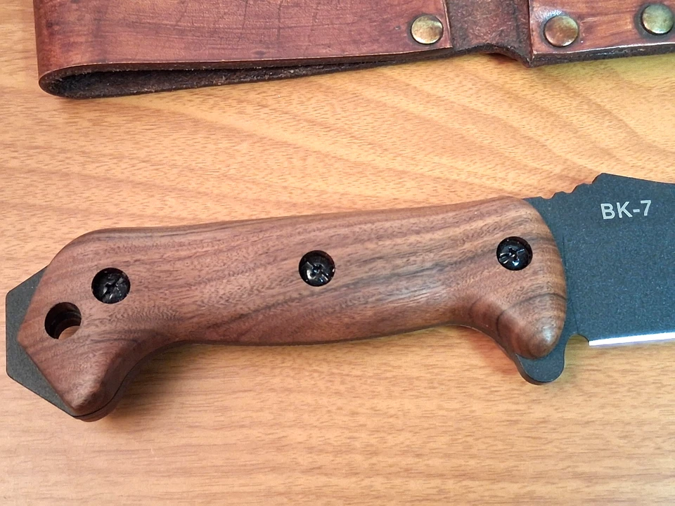 Cuchillo utilitario de combate KABAR BECKER BK7 funda de cuero personalizada mango de nogal EE. UU. Foto 4 de 4