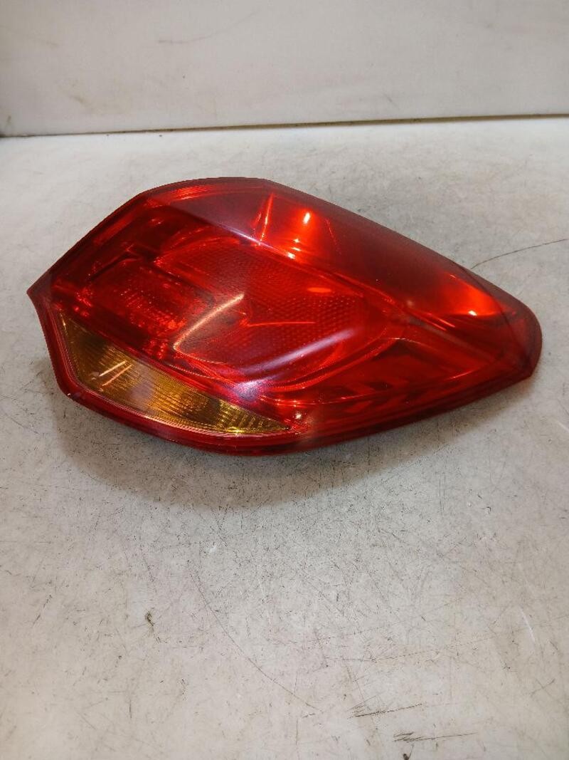 13306454 faro posteriore destro OPEL ASTRA P10 (10/09-06/18) 1.7 2009 Usato
