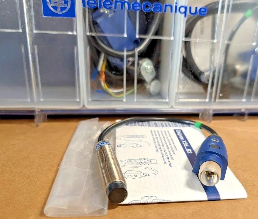Telemecanique XS612B2PAL01M12 Inductive Proximity Sensor, M12, NO 12-24V (NewNB) - Image 2 of 4