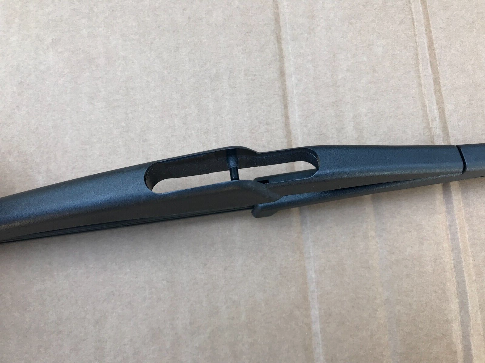 Vauxhall Rear Wiper - 93186488 **Genuine New Vauxhall / PSA shared 