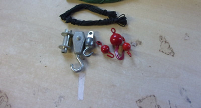 Meccano verschiedene Kranhaken & 2 Stangen original schwarze Schnur - sehr guter Zustand