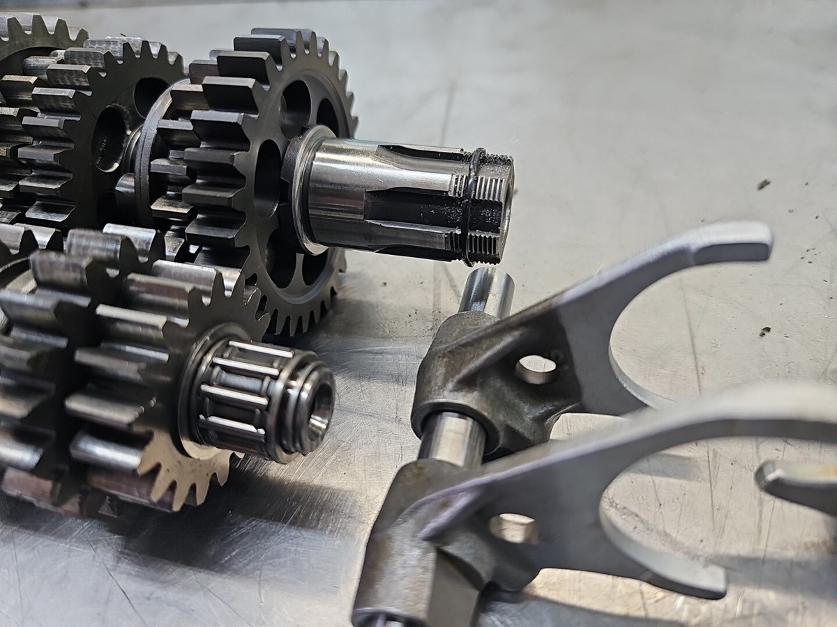 1974 - 1979 KAWASAKI KX 250 A TRANSMISSION ASSEMBLY VMX 74 75 76
