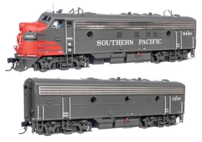 49558 Walthers HO EMD FP7 & F7B Standard DC Southern Pacific(TM) #6448 & 8298