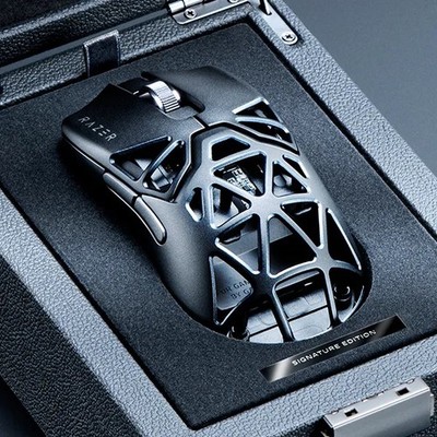 Razer Viper Mini Signature Edition - Black (RZ01-04410100-R3M1) Never Opened