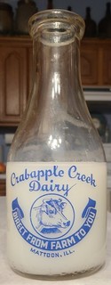 MATTOON ILLINOIS Sharp Blue Pyro Qt Milk CRABAPPLE CREEK DAIRY Nice Graphics