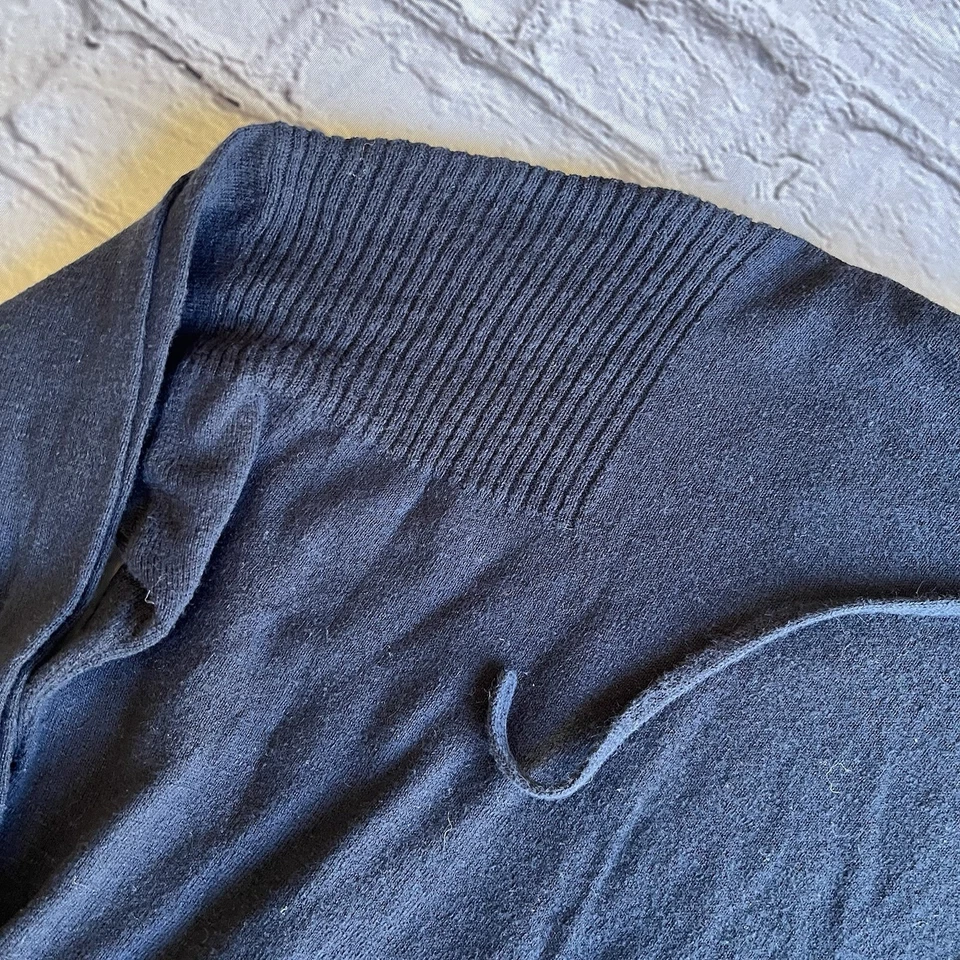 Camisa Vince Para Hombres Mediana Azul Marino Texturizada Sudadera con Capucha Elevada Tranquila Lujo Dinero Antiguo Foto 2 de 4