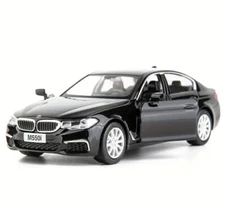 1/36 Model Car Alloy Diecast Vehicle for BMW M550i Realistic Interior Non-Toxic
