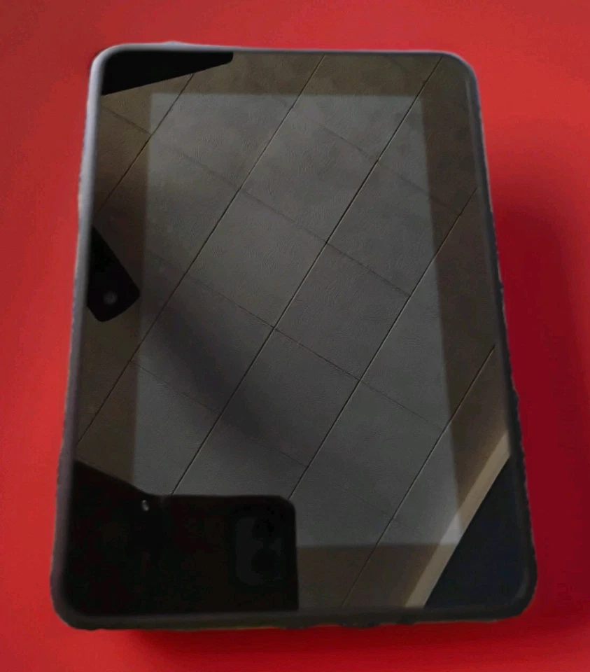 Amazon Kindle Fire HD X43Z60 16MB Wi-Fi 7 inch TouchScreen Tablet With Hardshell - Image 3 of 4
