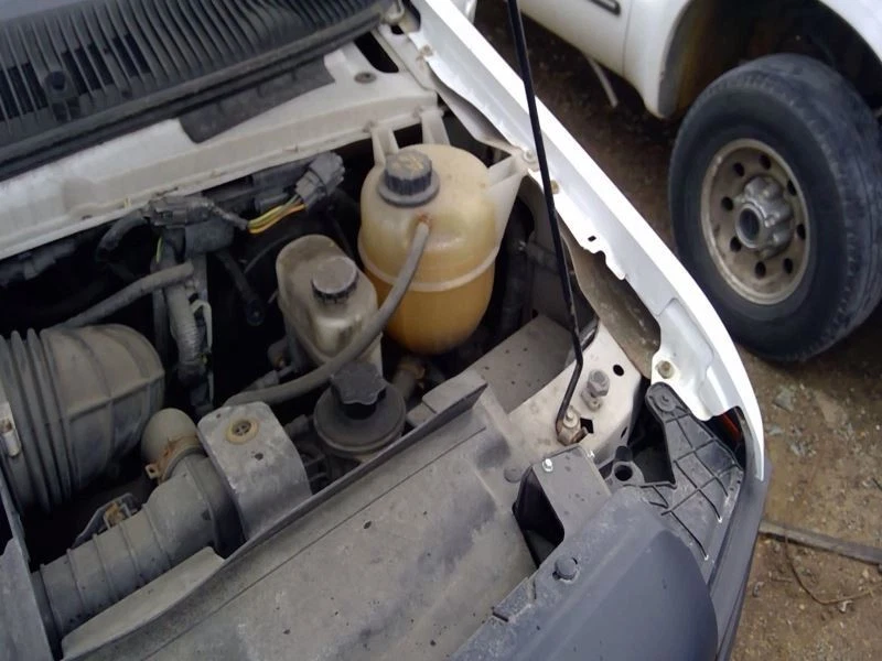 Driver Cylinder Head 8-280 4.6L Gasoline Fits 01-11 LINCOLN & TOWN CAR 3958524 - Image 4 of 4