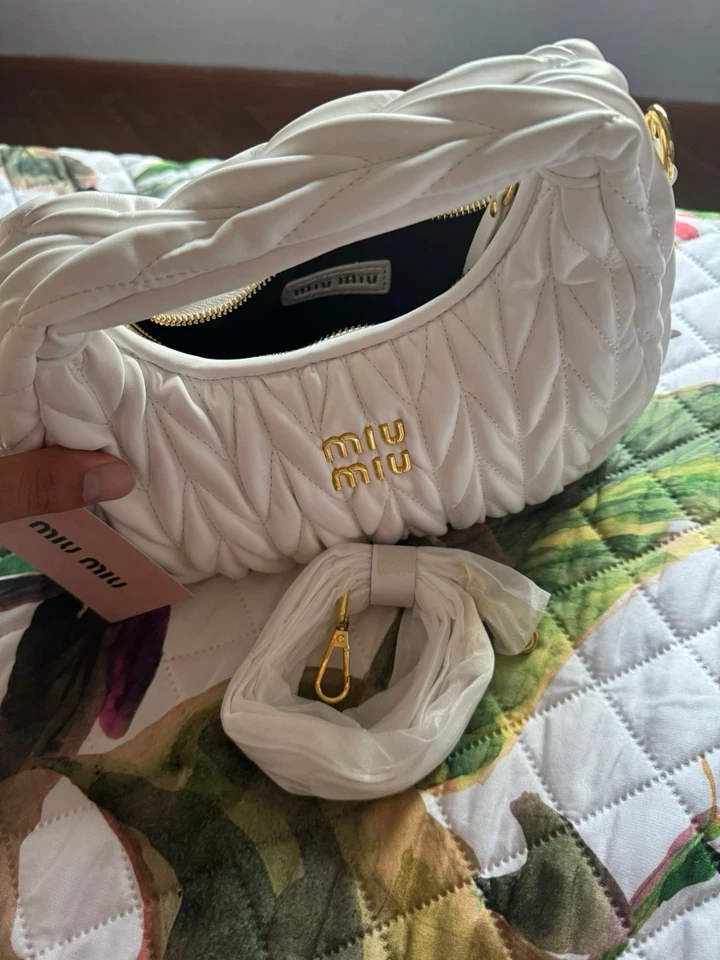 Bolso original Miu Miu con bolsa Foto 2 de 4