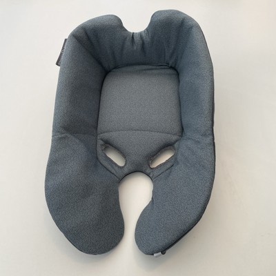 Quinny Maxi Cosi Pebble Plus Newborn Insert Grey Slate Head