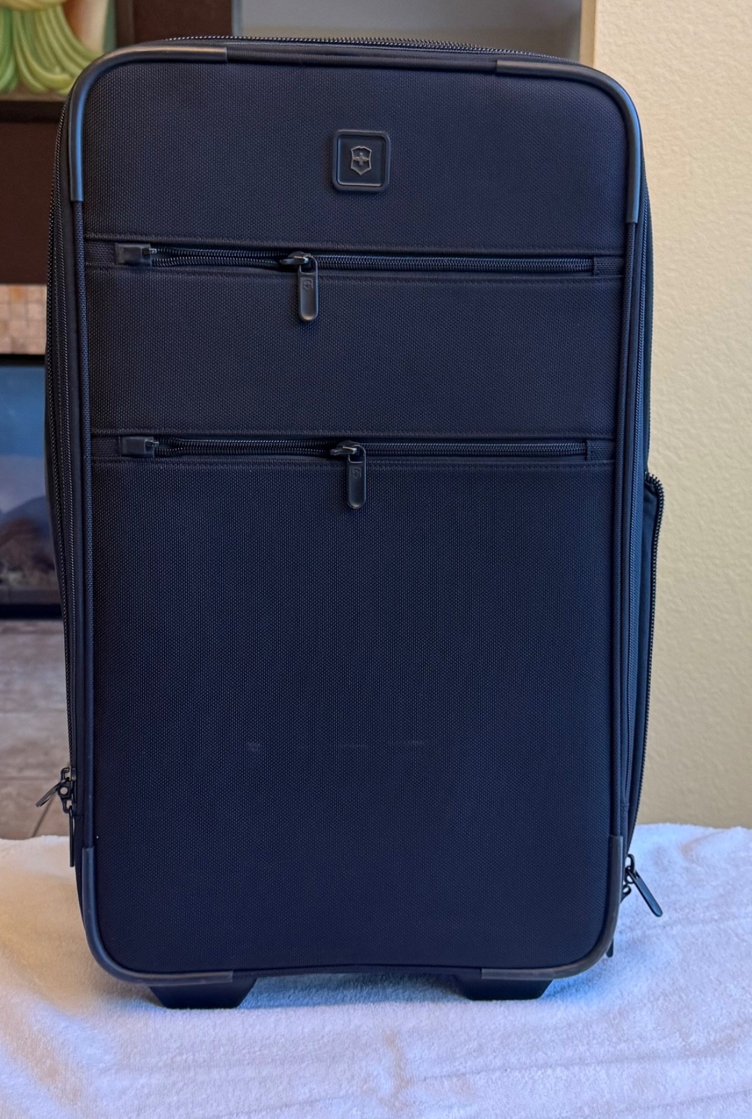 Victorinox&reg; Swiss Army Lexicon 22" Expandable Upright Softs