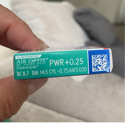 Alcon Air Optix plus HydraGlyde Torisch Weich PWR +0.25 CYL -0.75 AXIS 030 Links