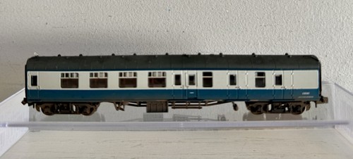 Graham Farish 374-188C N Gauge Mk1 BSK E35361 BR Blue/Grey TMC Weathered - Picture 2 of 3