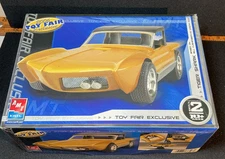 AMT/Ertl 2006 Toy Fair Exclusive Tiger Shark Model Kit Open Box Sealed Bags 1:25