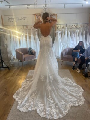 Essense of Australia #D2770 Backless Mermaid Wedding Dress size 12