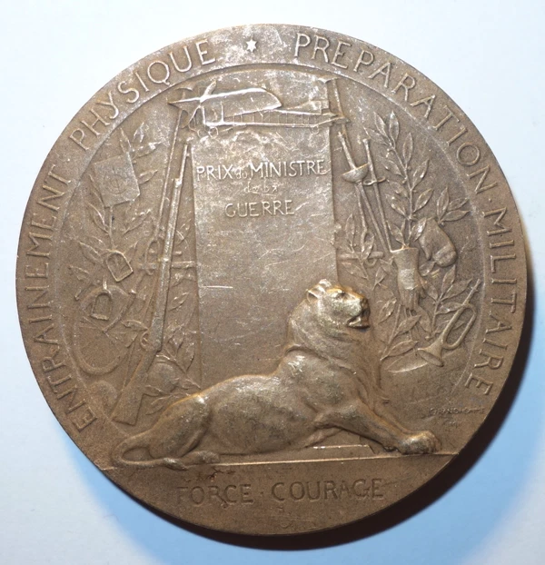 Médaille ancienne « PROPATRIA - préparation militaire