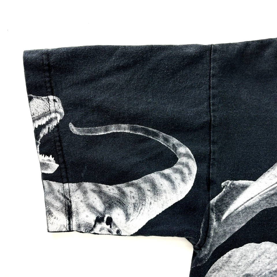 Vintage 1997 All Over Print Jurassic Park Shirt The Lost World Youth XL T-Rex - Image 2 of 4