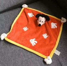 1394🌟 Doudou Plat Mickey Mouse Rouge Jaune Mains Disneyland Paris 