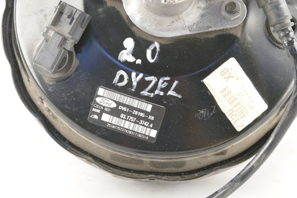 FORD KUGA II DM2 Bremszylinder DV612B195XB 2.0 Diesel 110kw 2015
