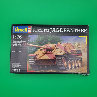Sd.Kfz. 173 Jagdpanther Revell 03232 Model Kit Scale 1/76
