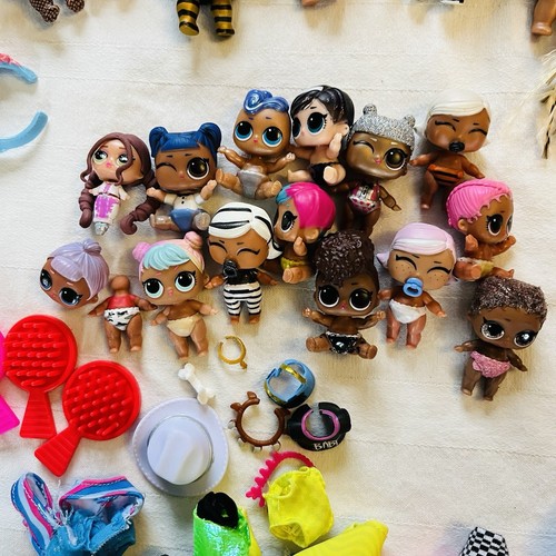 1000+ pezzi ENORME LOTTO LOL OMG sorpresa bambole accessori sorelle animali 22 libbre assortiti! - Foto 11 di 24
