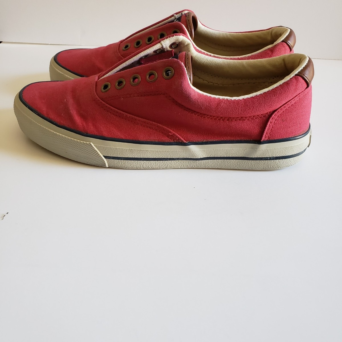 Baskets American Eagle Rouge Toile - Taille US 9.5 Homme - Neufs Sans Boîte