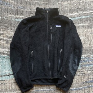 black fuzzy patagonia